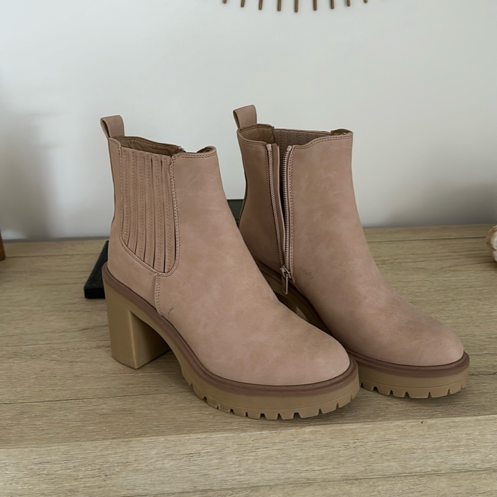 Dolce Vita Booties